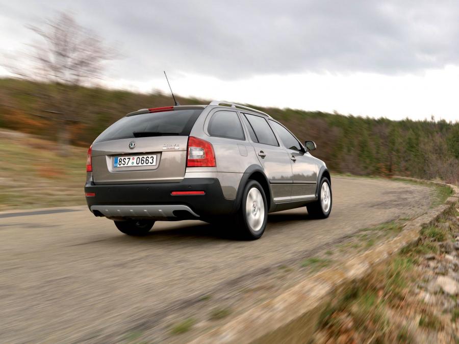  Skoda Octavia Scout 2009 года  (фото 23 из 35)